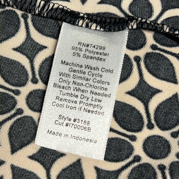 EN FOCUS CREAM AND BLACK LONG SLEEVED FAUX WRAP DRESS SIZE 12 - Picture 10 of 10